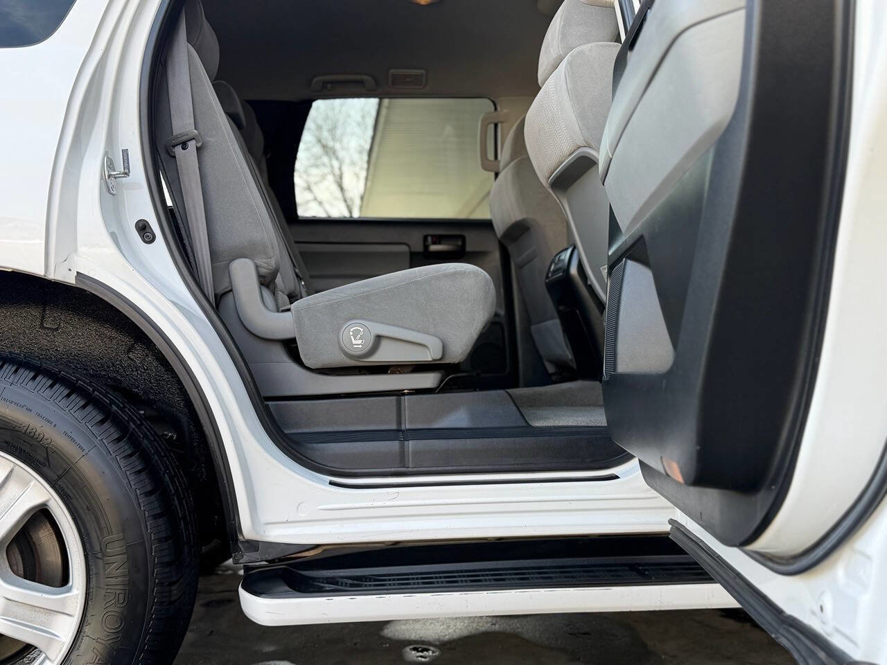 Used 2008 Toyota Sequoia SR5 image 43