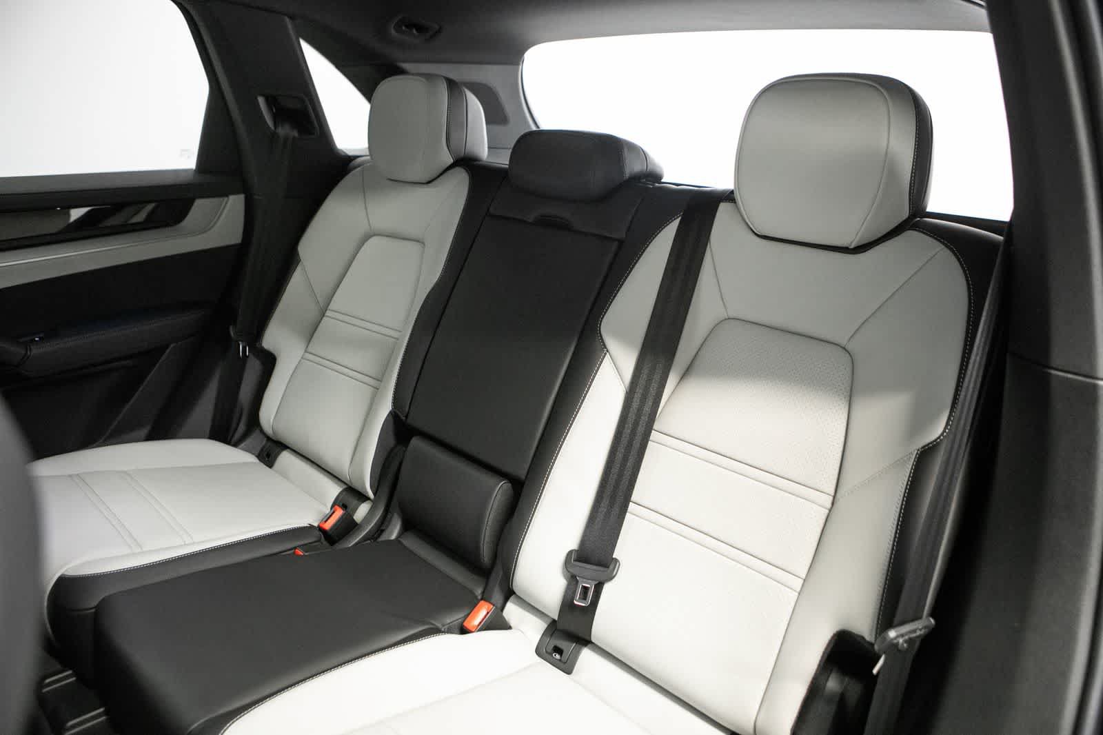 New 2026 Porsche Cayenne S AWD/4WD image 33
