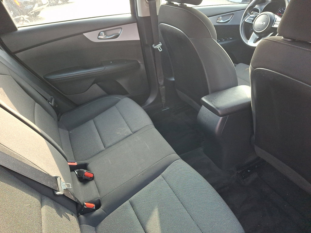 Used 2022 Kia Forte LXS image 15