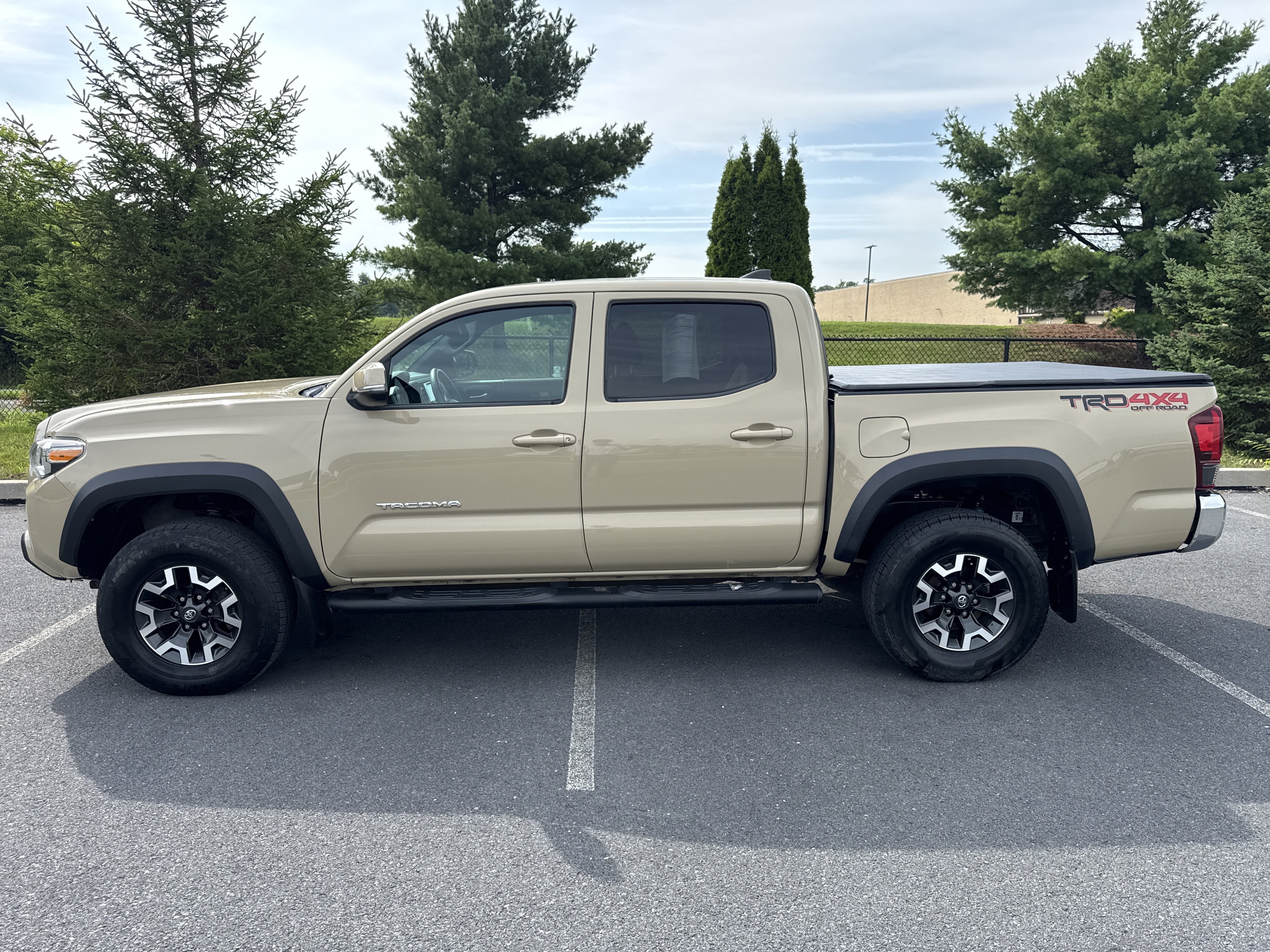 Used 2019 Toyota Tacoma TRD Off-Road AWD/4WD image 25