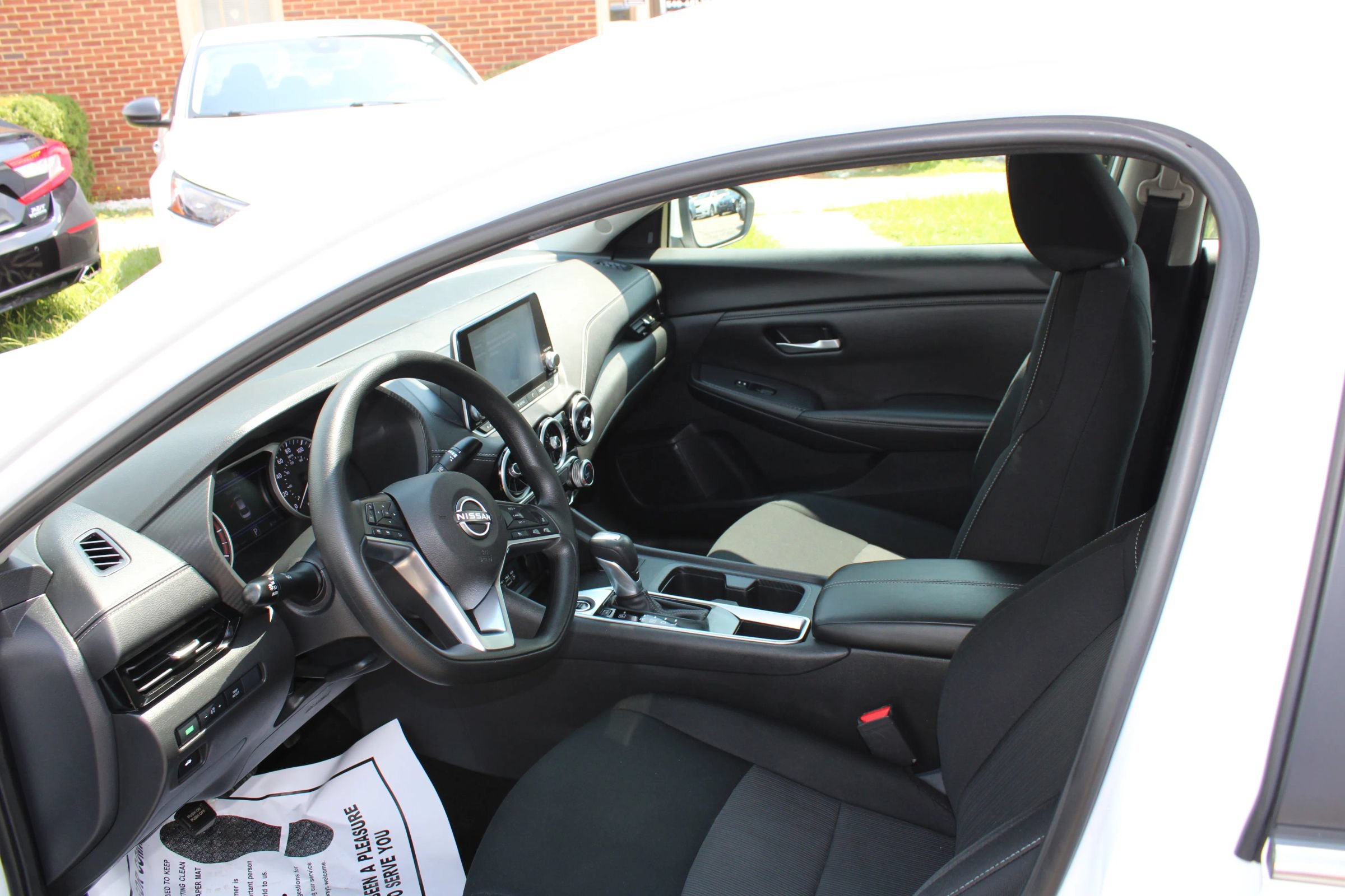 Used 2024 Nissan Sentra SV FWD image 10