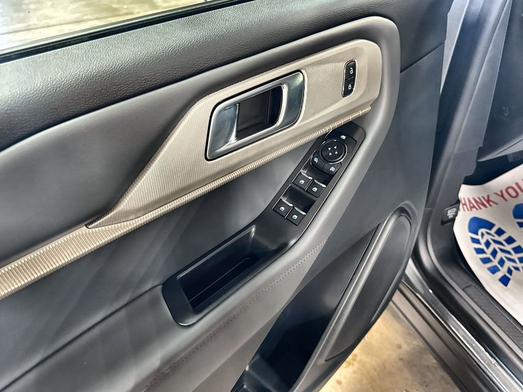 New 2026 Ford Explorer Active w/ Active Comfort Package AWD/4WD image 14
