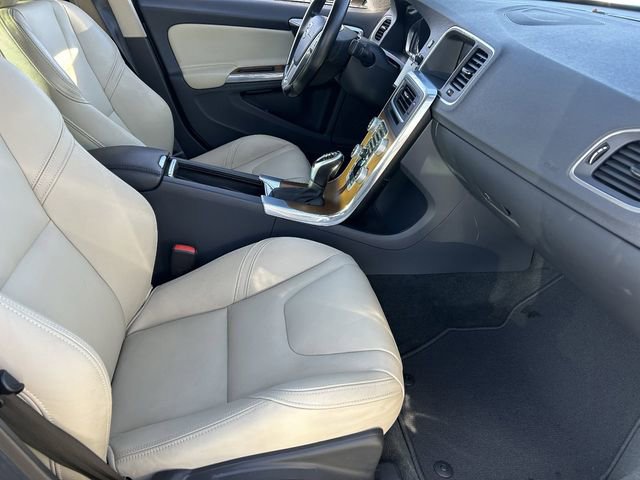 Used 2016 Volvo S60 T5 Premier image 12