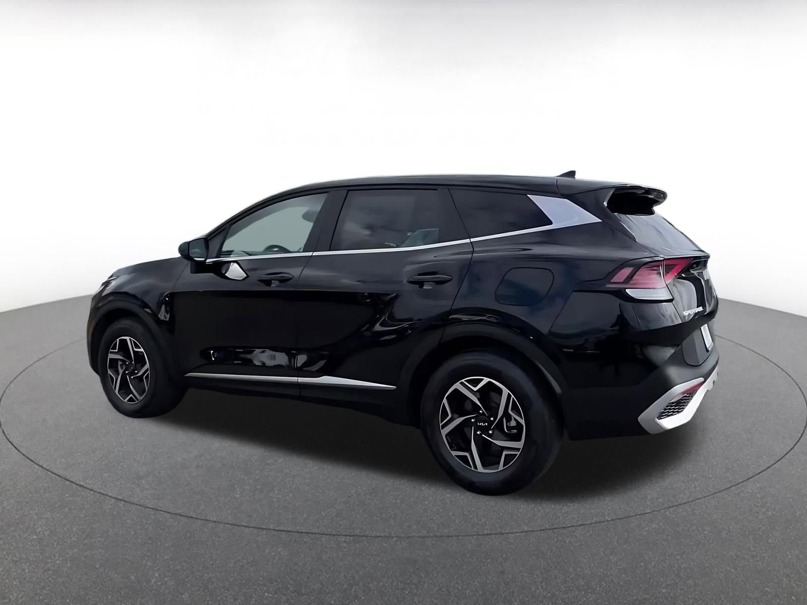 Used 2025 Kia Sportage LX FWD image 10