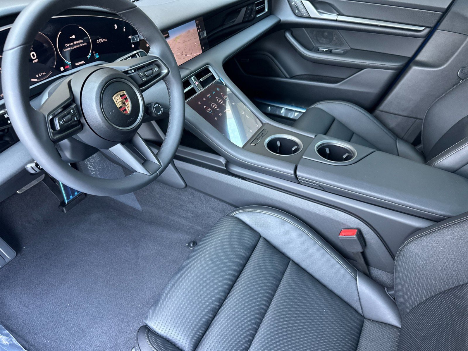New 2025 Porsche Taycan image 4