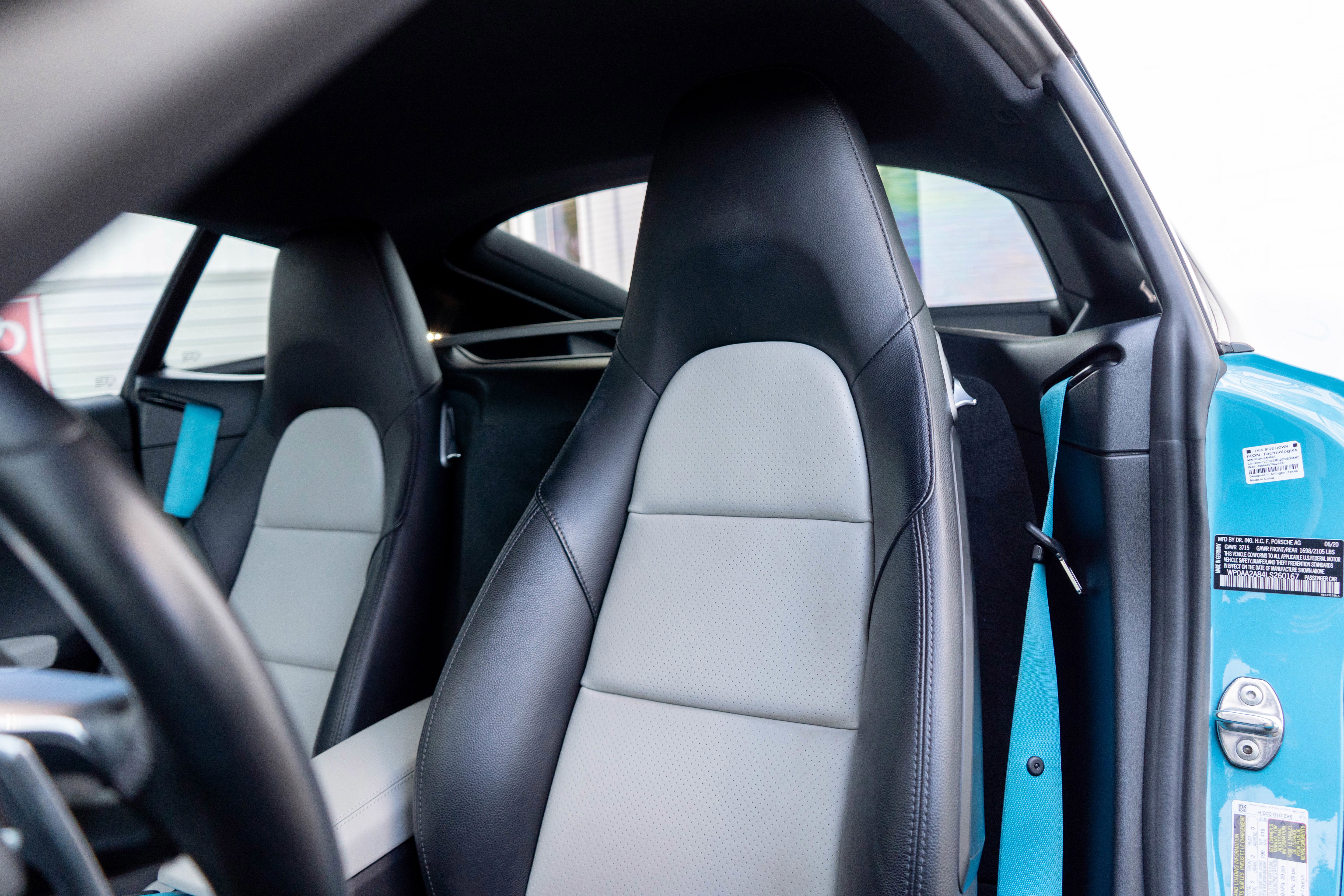 Used 2020 Porsche 718 Cayman image 9