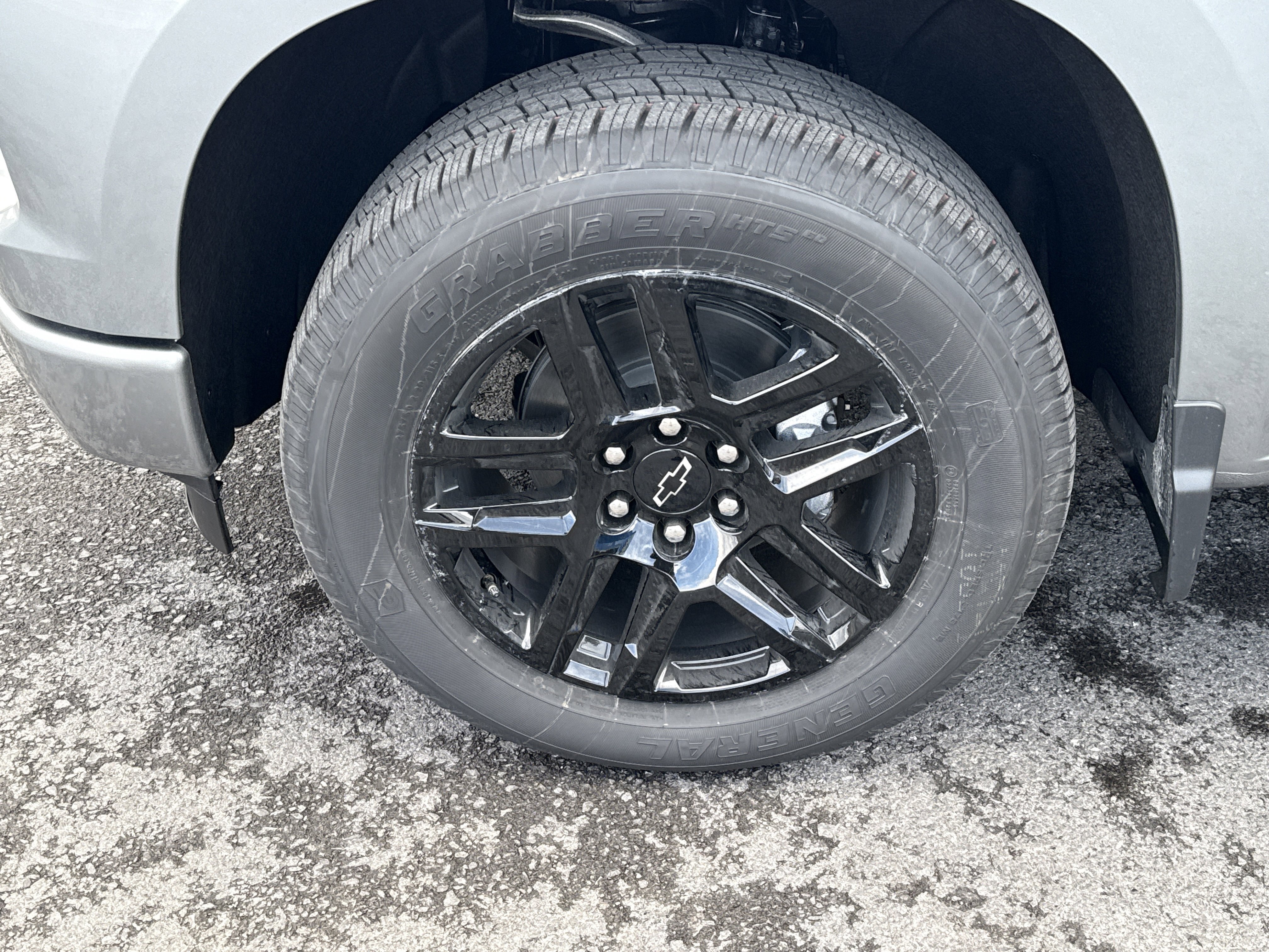 New 2026 Chevrolet Silverado 1500 Custom w/ LPO, Dark Essentials Package AWD/4WD image 10