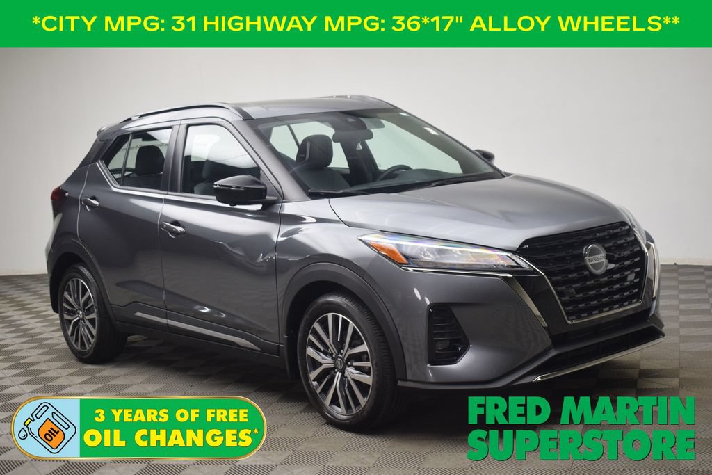 Used 2021 Nissan Kicks SR w/ SR Premium Package FWD image 1