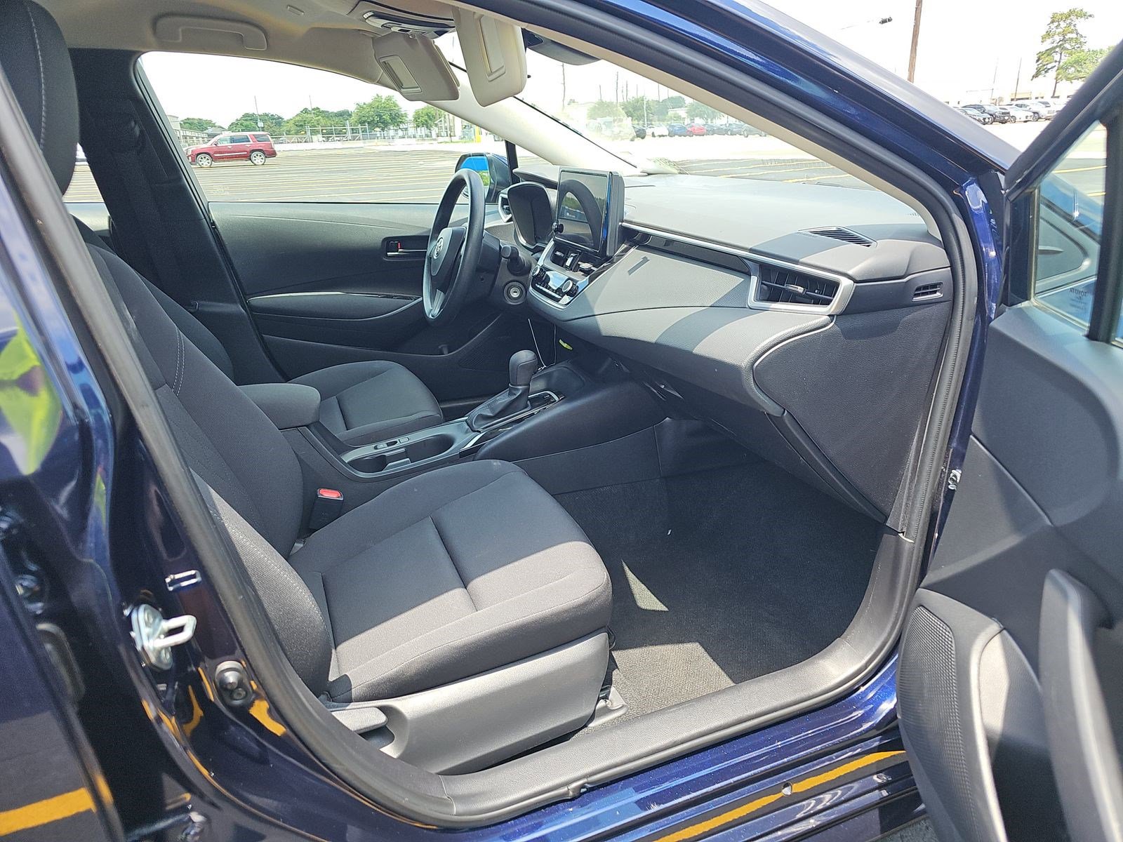 Used 2023 Toyota Corolla LE FWD image 11