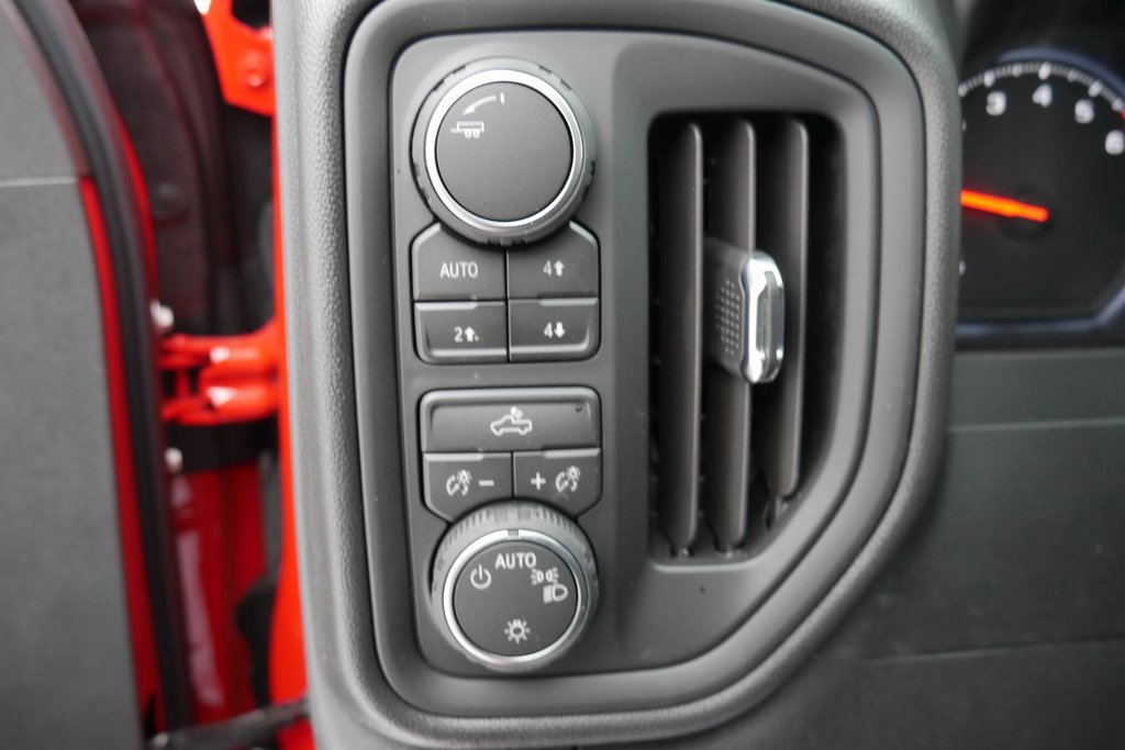 New 2026 Chevrolet Silverado 1500 Custom Trail Boss w/ Dark Appearance Package image 11