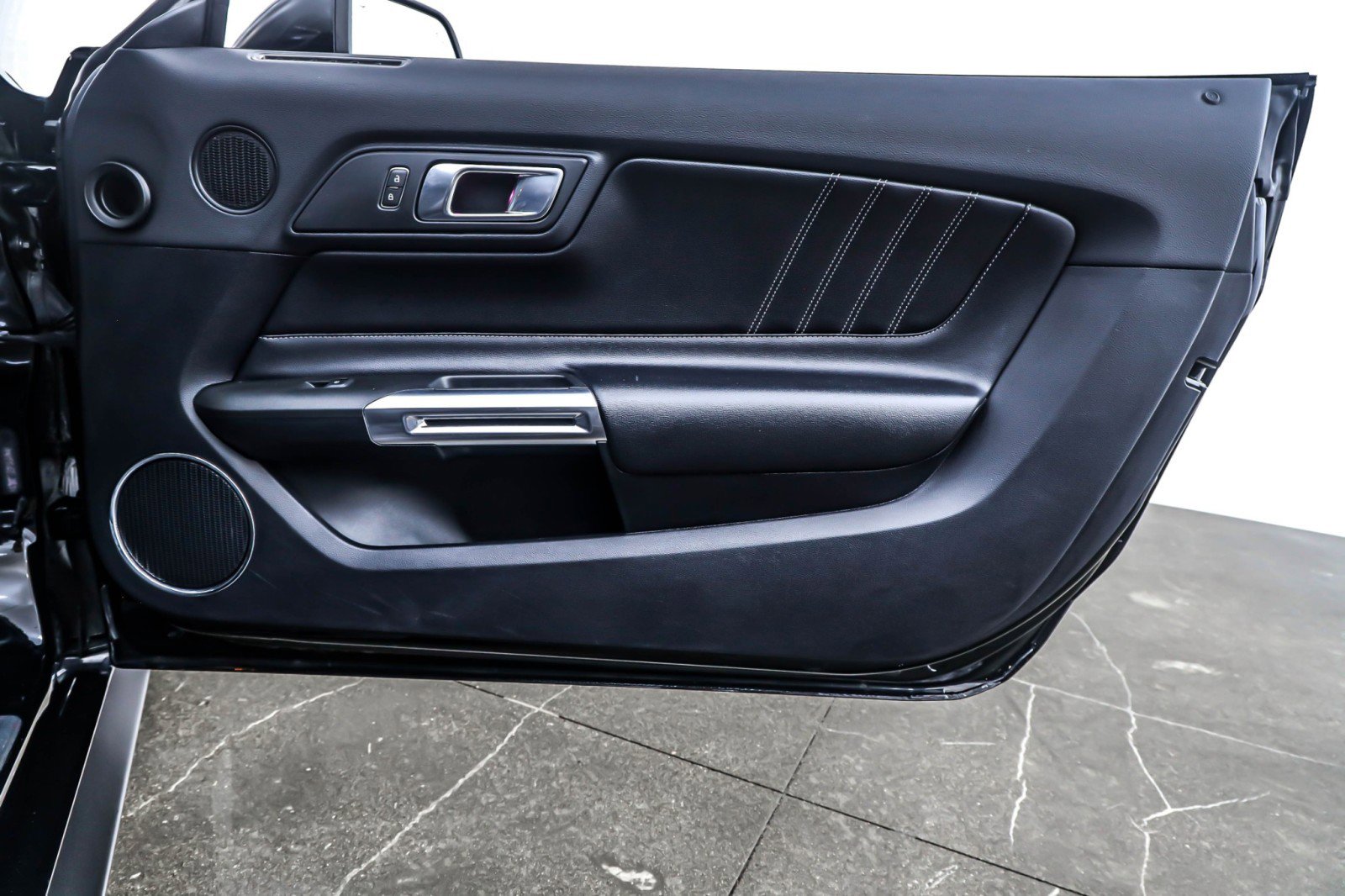 Used 2022 Ford Mustang GT Premium image 22