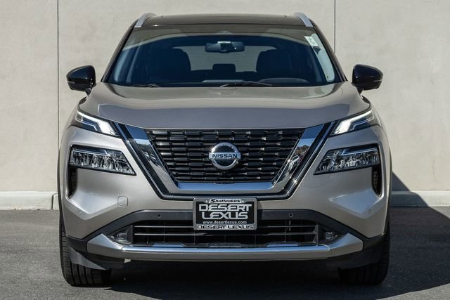 Used 2021 Nissan Rogue Platinum image 2