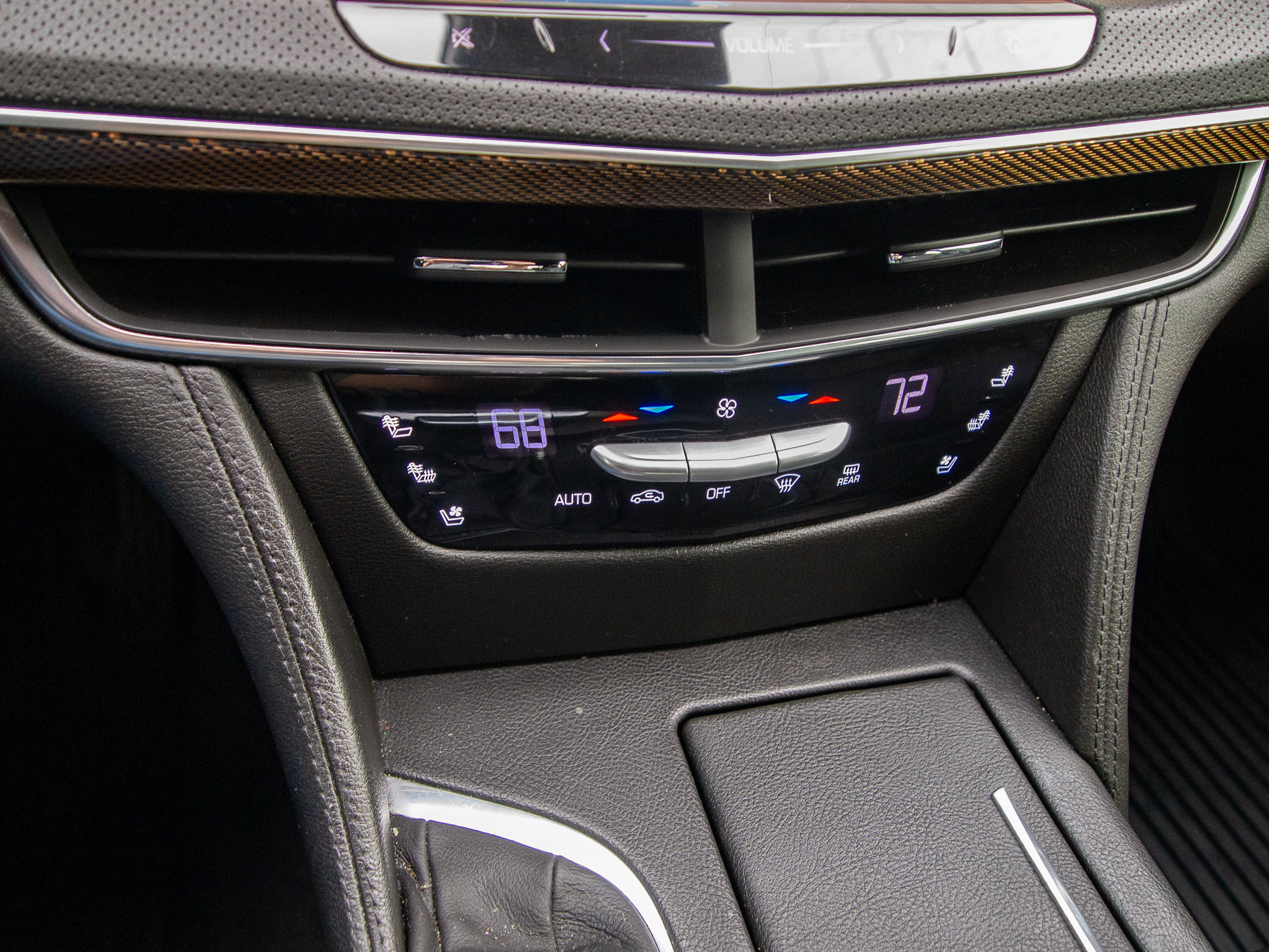 Used 2018 Cadillac CT6 Luxury AWD/4WD image 18