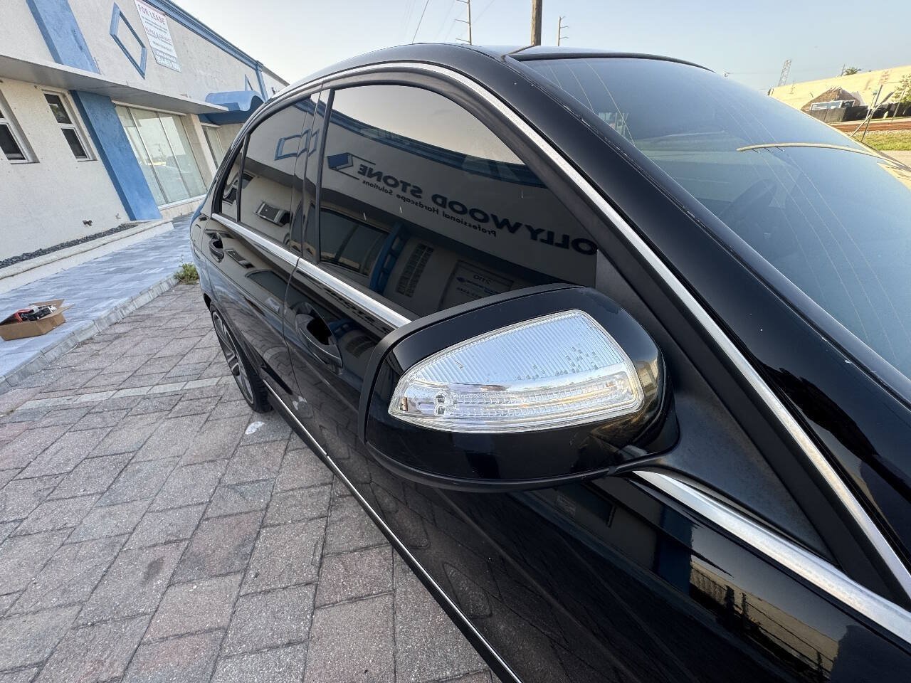 Used 2009 Mercedes-Benz C 300 Sedan image 14
