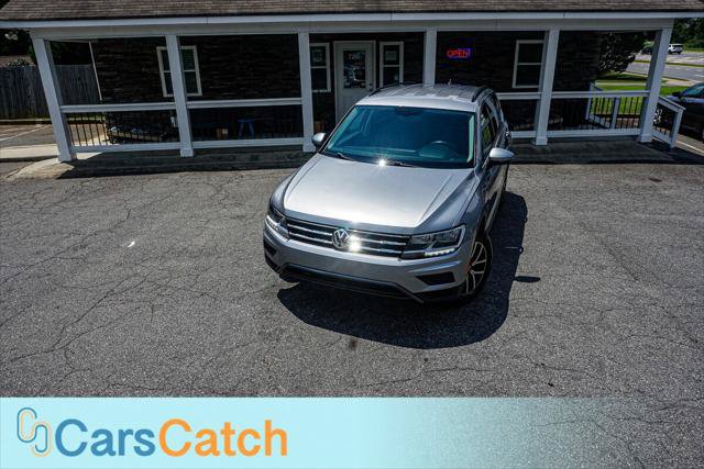 Used 2021 Volkswagen Tiguan SE FWD image 3