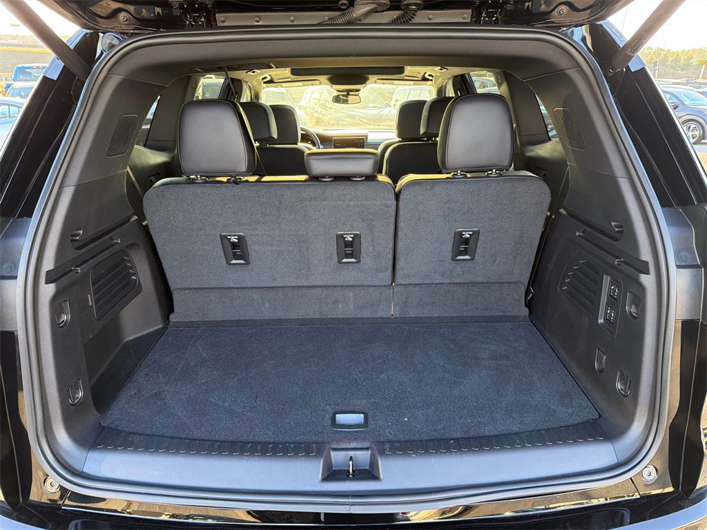 Used 2025 GMC Acadia Denali image 18