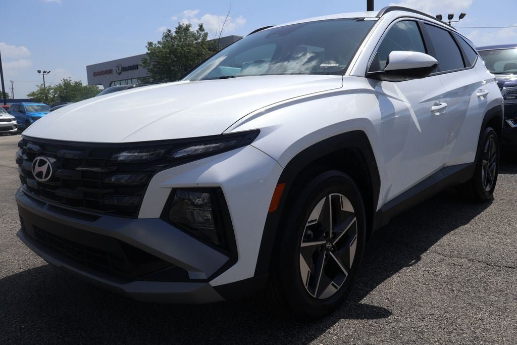 Used 2025 Hyundai Tucson SEL AWD/4WD image 2