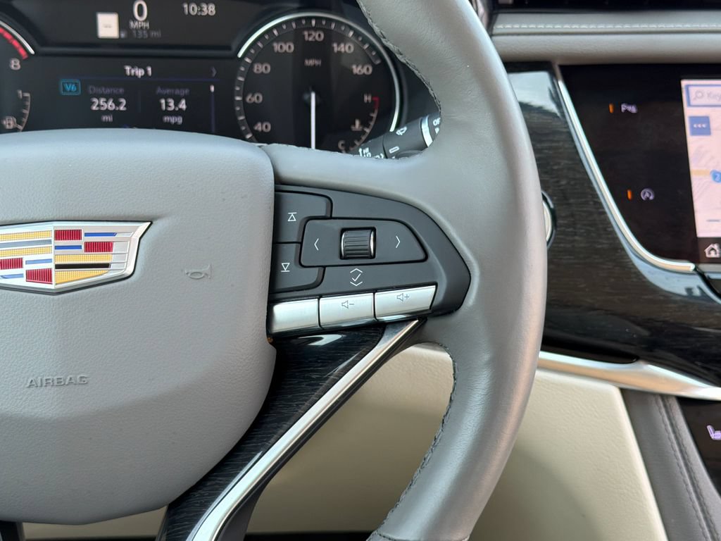 Used 2021 Cadillac XT6 Premium Luxury AWD/4WD image 17