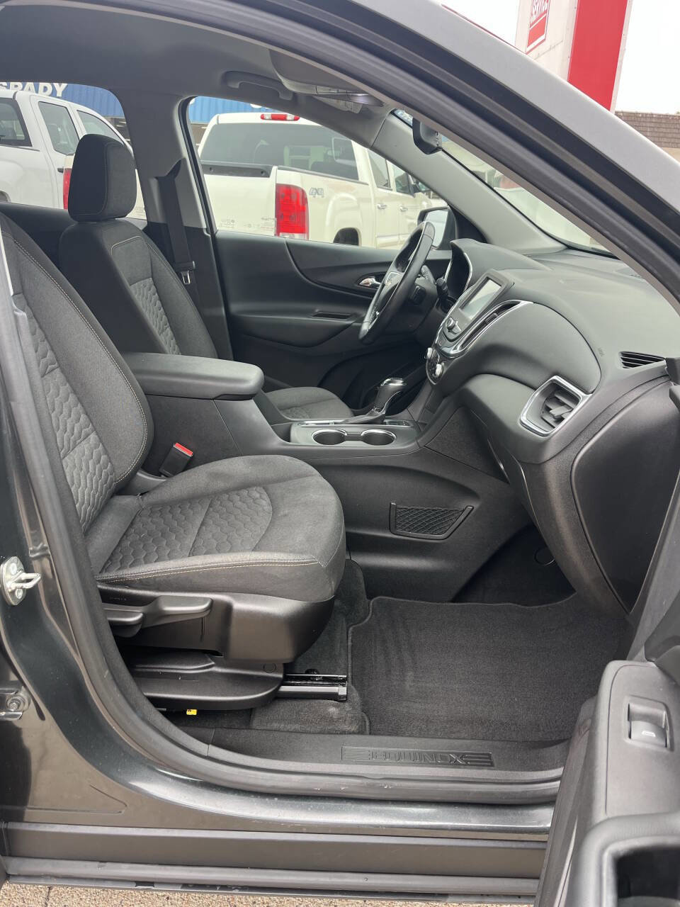 Used 2018 Chevrolet Equinox LT image 21