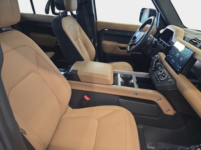 Certified 2025 Land Rover Defender 110 V8 AWD/4WD image 12