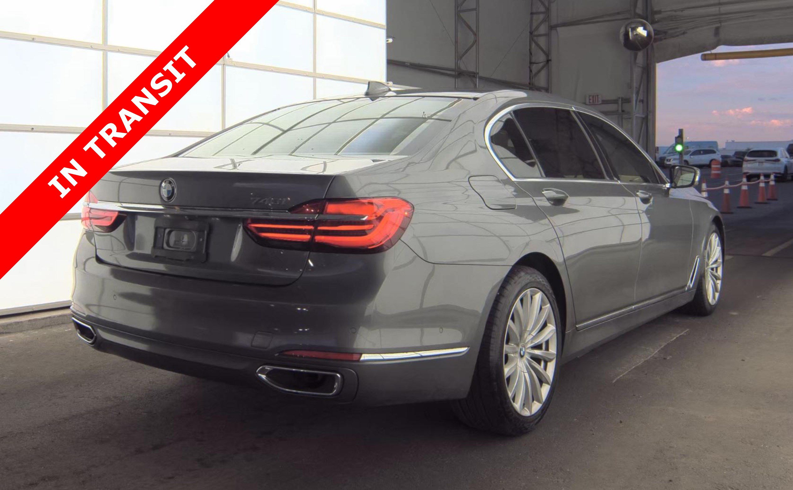 Used 2017 BMW 740i RWD image 5