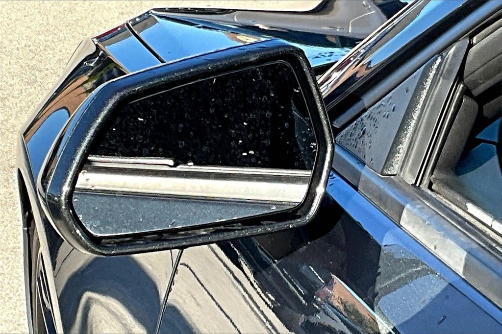 Used 2018 Chevrolet Camaro SS image 15