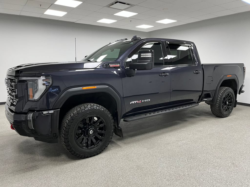 Used 2024 GMC Sierra 2500 AT4 w/ AT4 Premium Plus Package AWD/4WD image 6