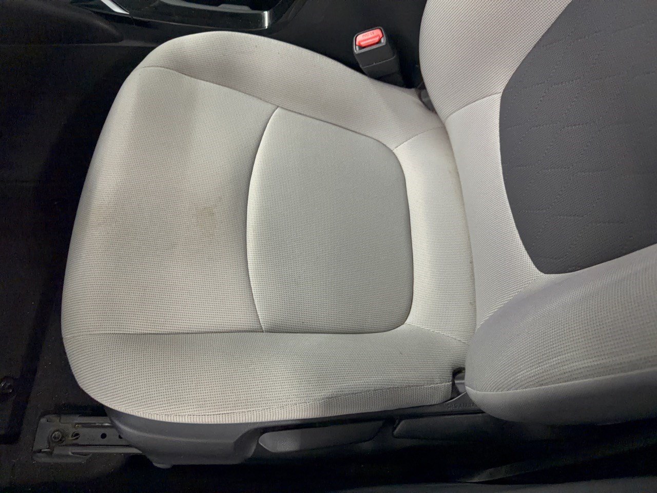 Used 2020 Toyota Corolla LE FWD image 16