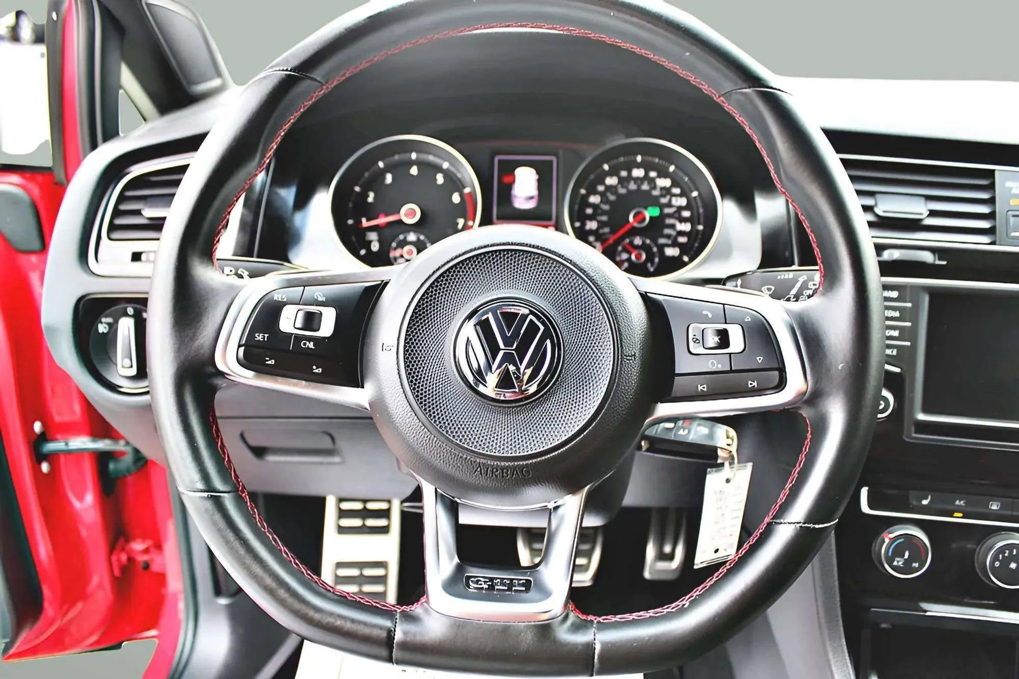 Used 2017 Volkswagen GTI S FWD image 11