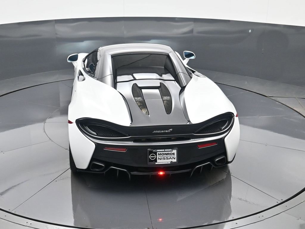 Used 2019 McLaren 570S Spider image 31