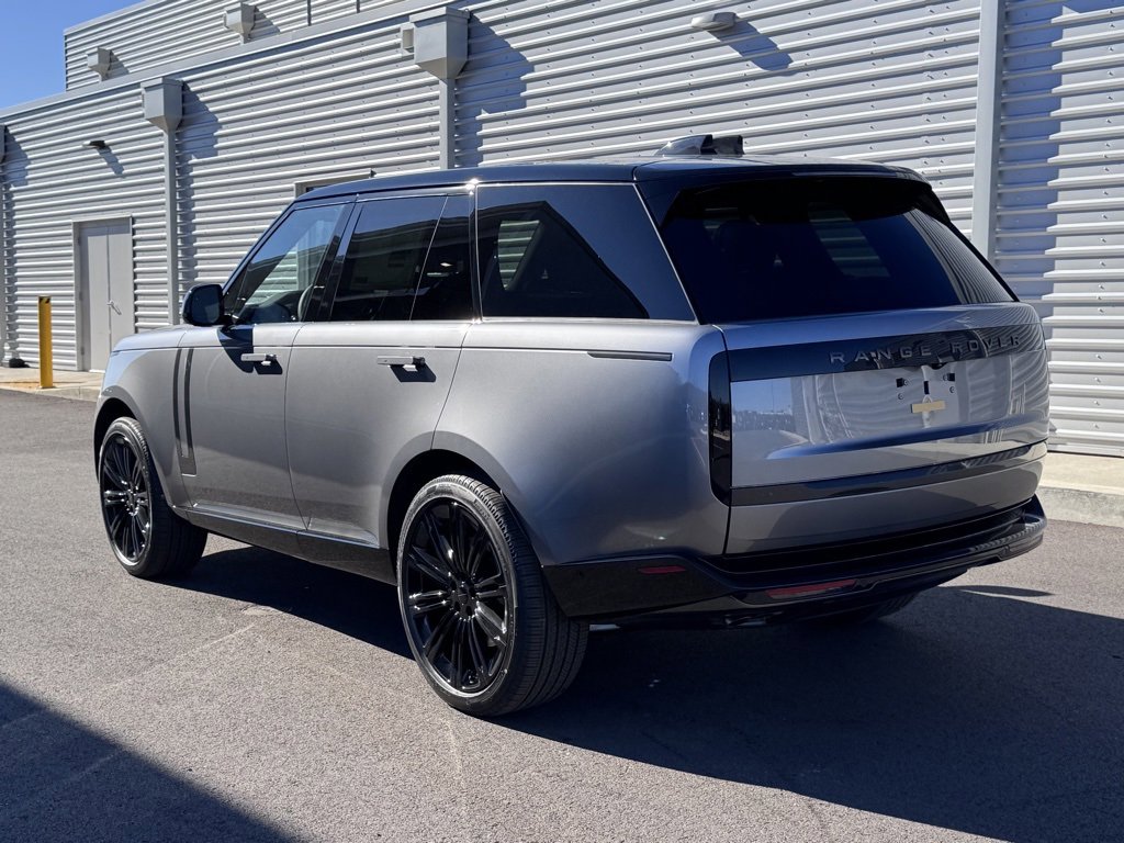 New 2026 Land Rover Range Rover SE image 3