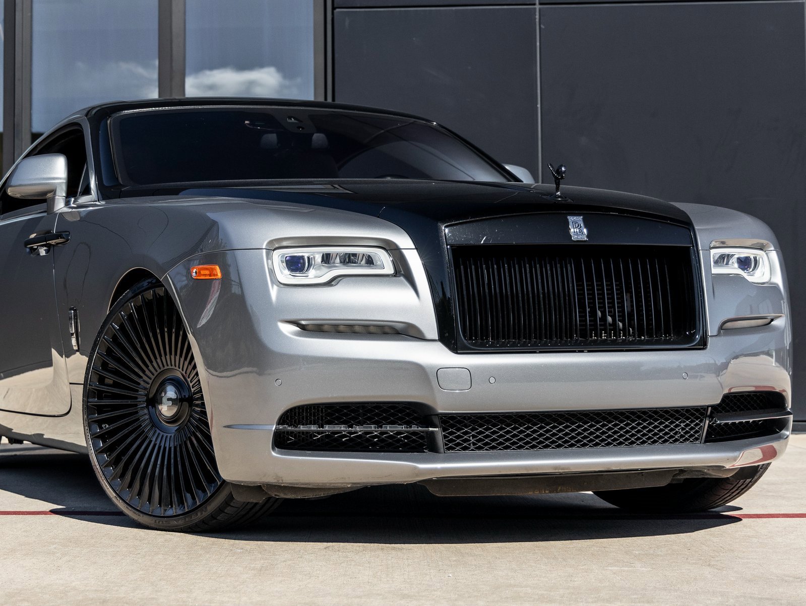 Used 2017 Rolls-Royce Wraith image 8