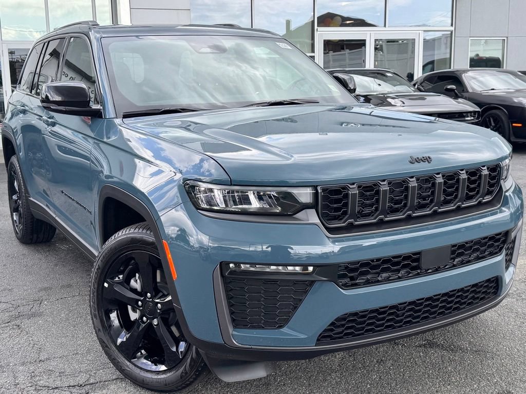 New 2026 Jeep Grand Cherokee Limited w/ Limited Altitude Package