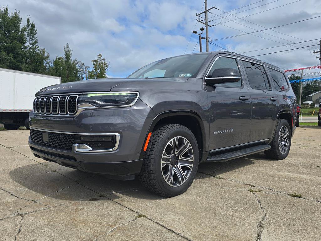 Used 2023 Jeep Wagoneer 4WD w/ Premium Group I image 7