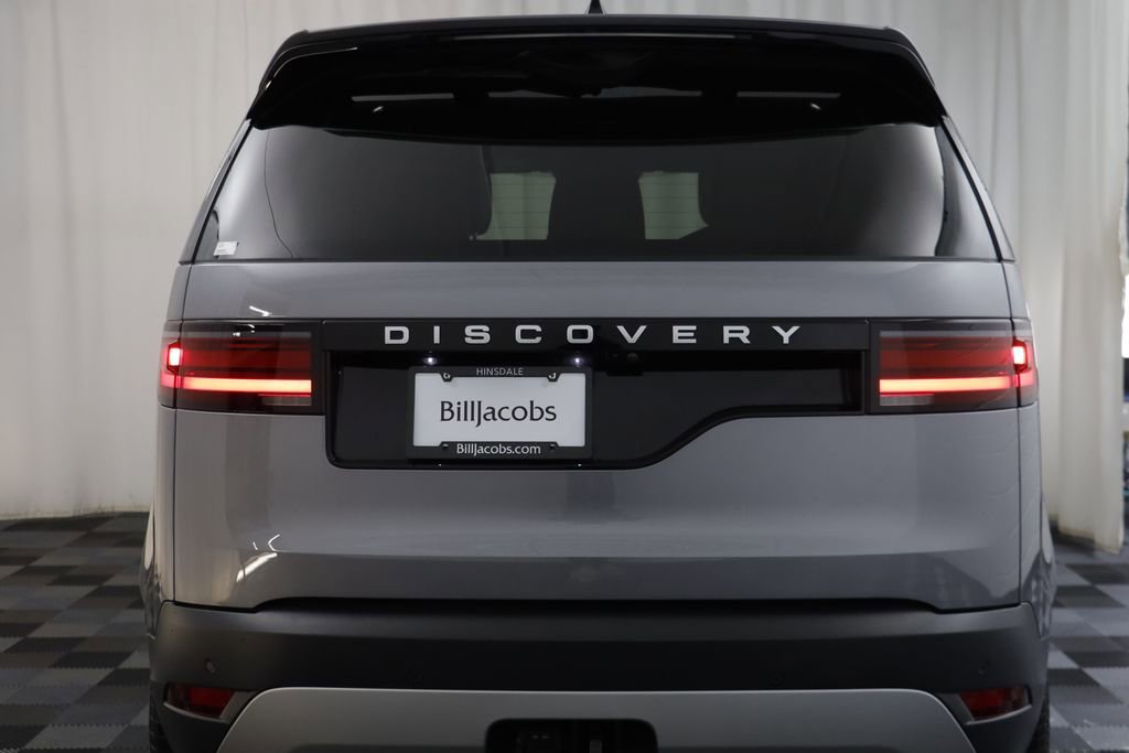 Used 2025 Land Rover Discovery S image 17