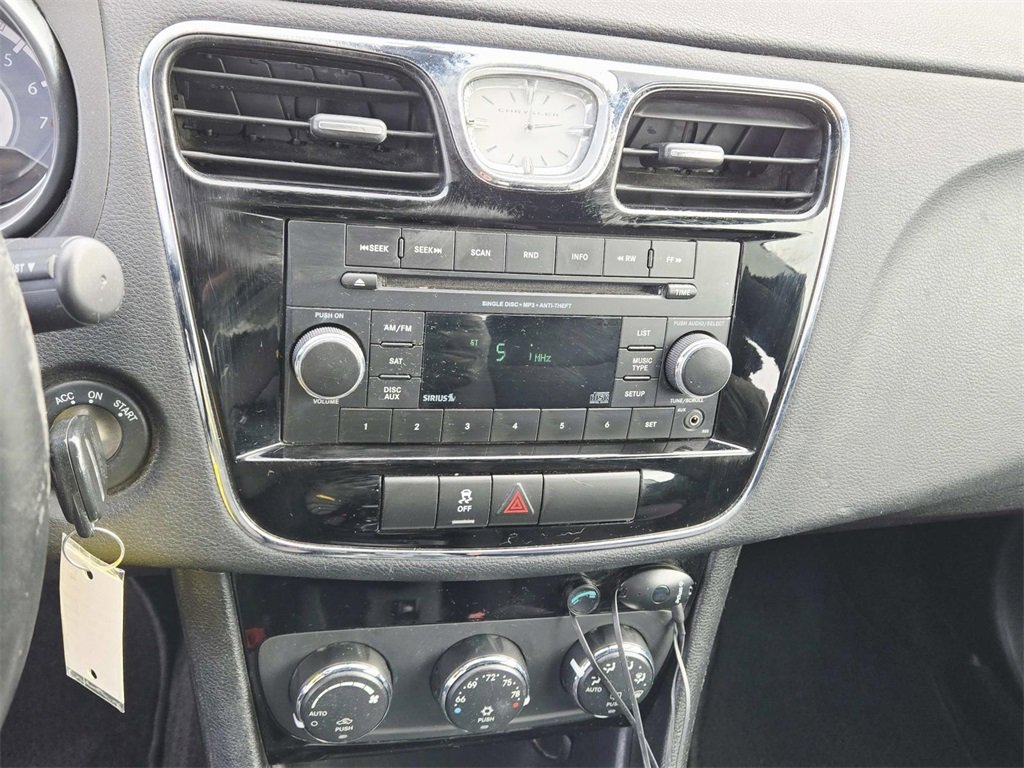 Used 2012 Chrysler 200 Touring image 23