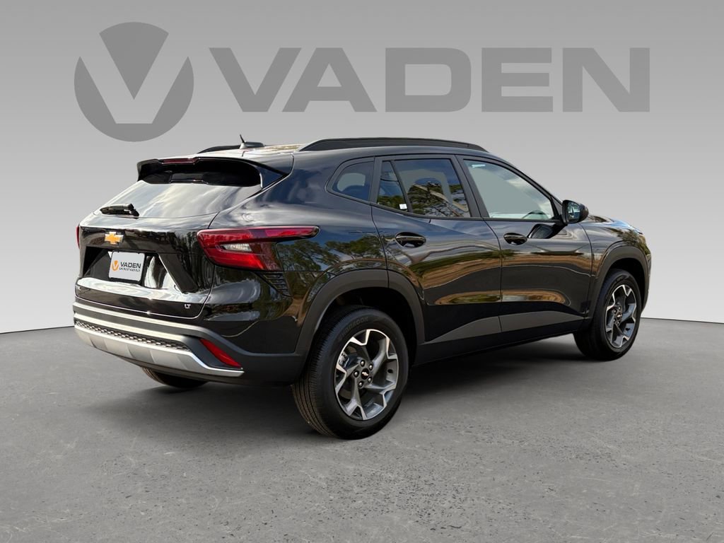 Used 2025 Chevrolet Trax LT w/ LT Convenience Package FWD image 18