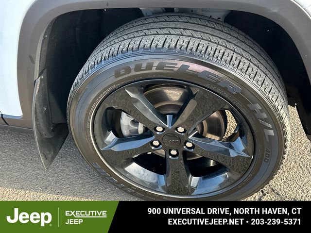 Used 2023 Jeep Grand Cherokee L Laredo AWD/4WD image 7