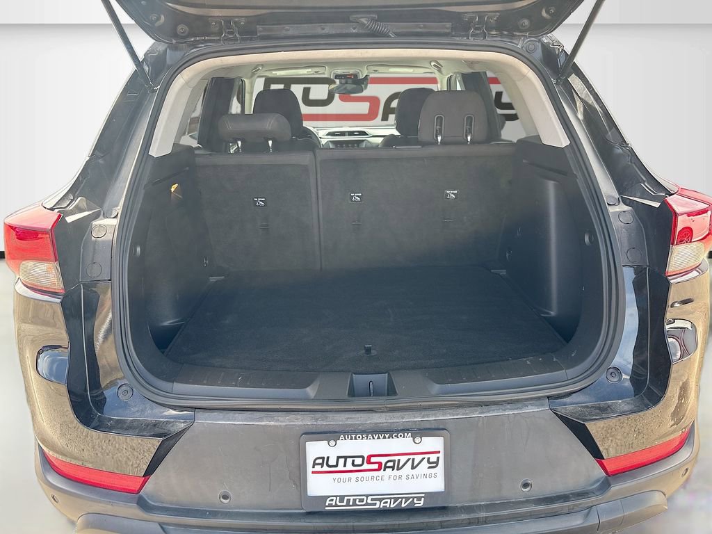 Used 2022 Chevrolet TrailBlazer LT w/ Driver Confidence Package image 24