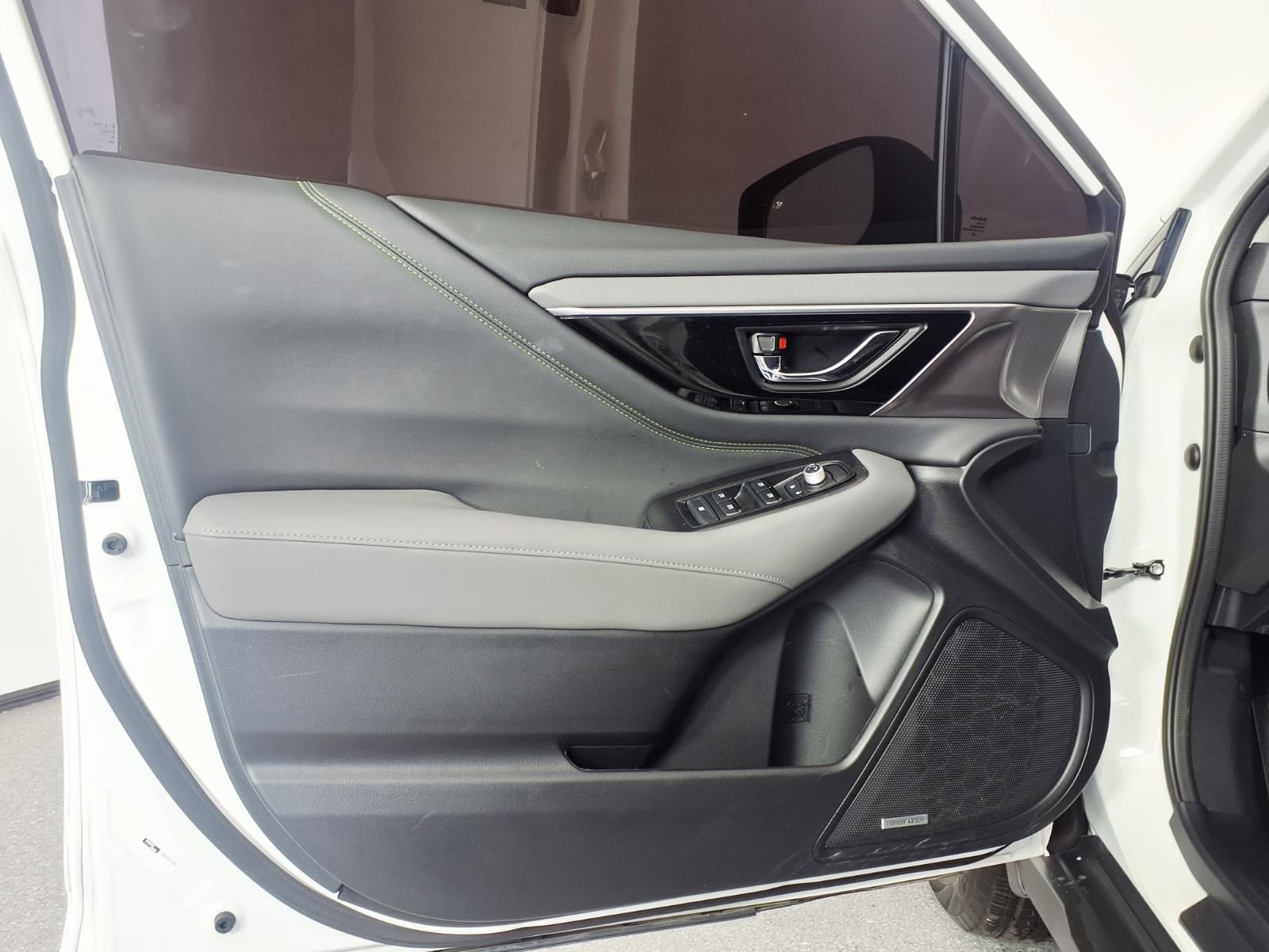 Used 2025 Subaru Outback Onyx Edition XT image 14