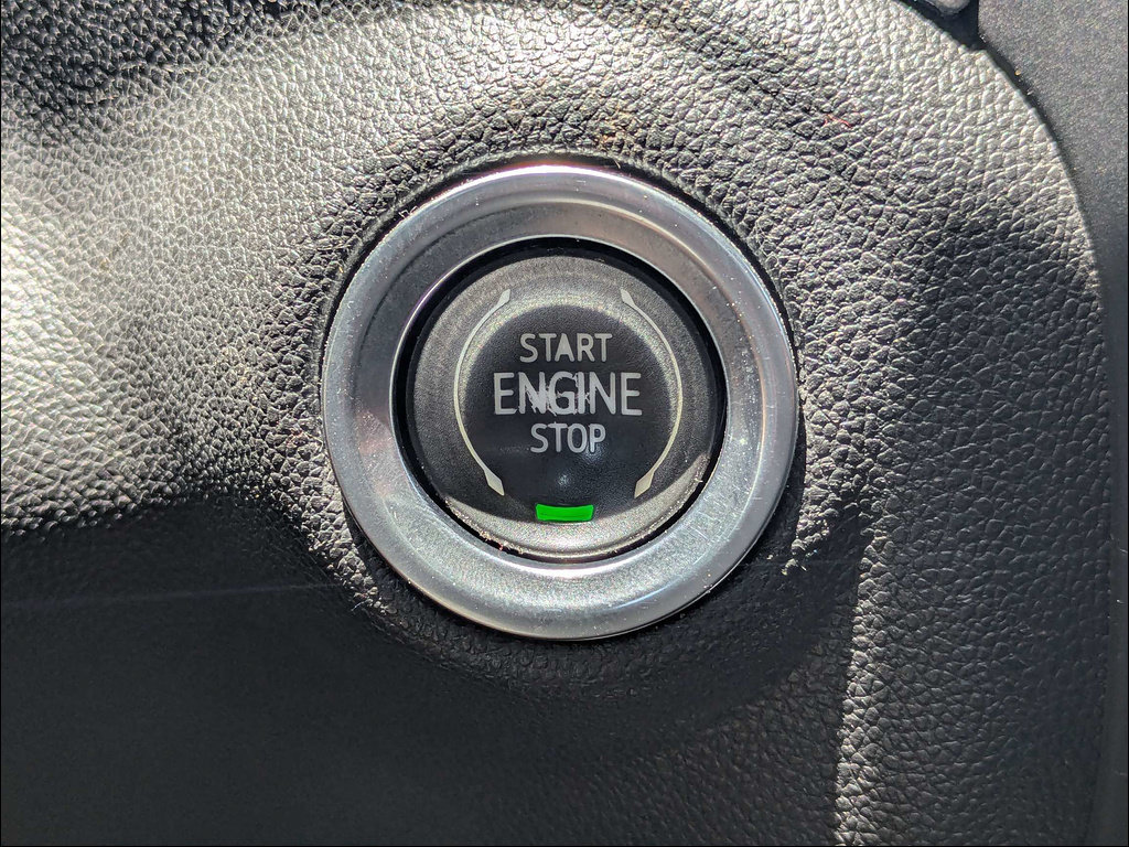 Used 2021 GMC Sierra 1500 SLT w/ SLT Convenience Package AWD/4WD image 32