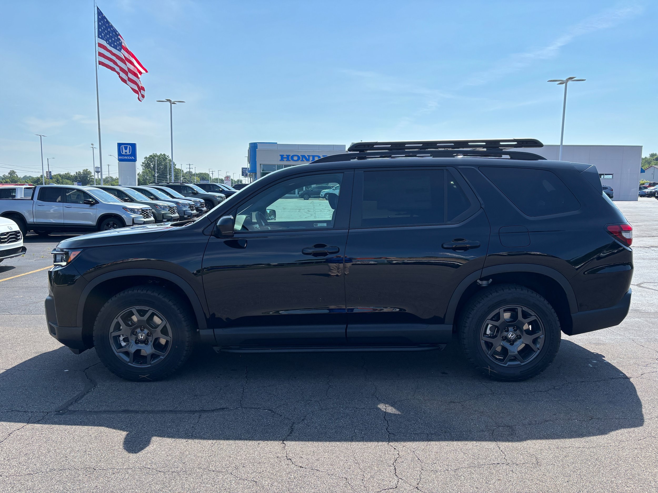 New 2026 Honda Pilot TrailSport video 1