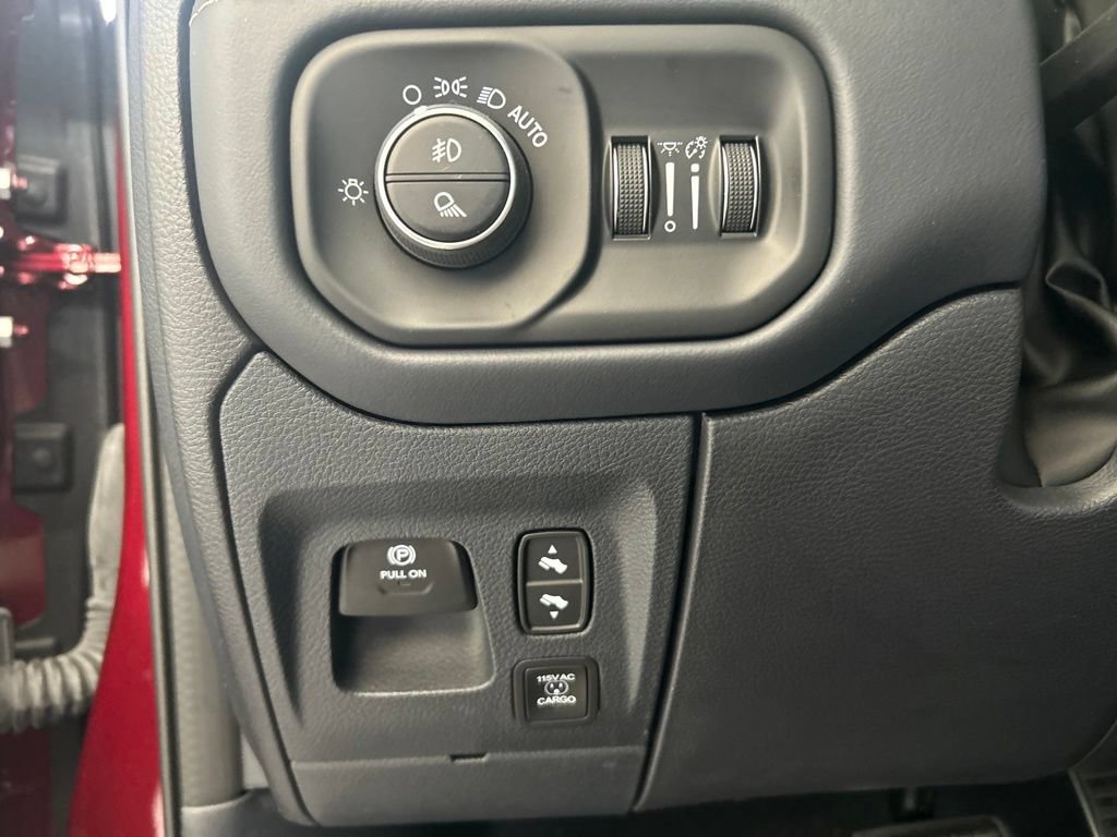 Used 2023 RAM 1500 Limited AWD/4WD image 54