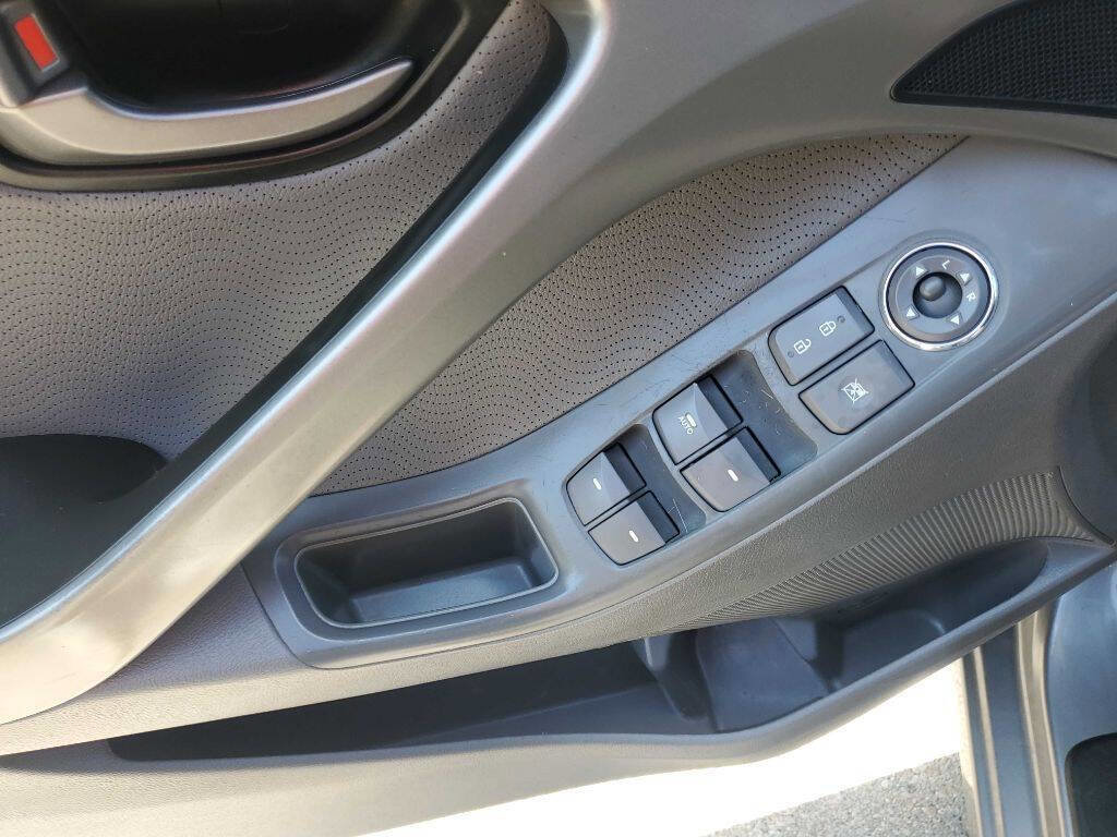 Used 2013 Hyundai Elantra Limited FWD image 33