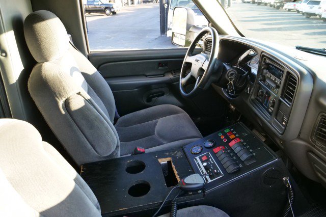 Used 2006 GMC Sierra 3500 SLE w/ Heavy-Duty Power Package image 60