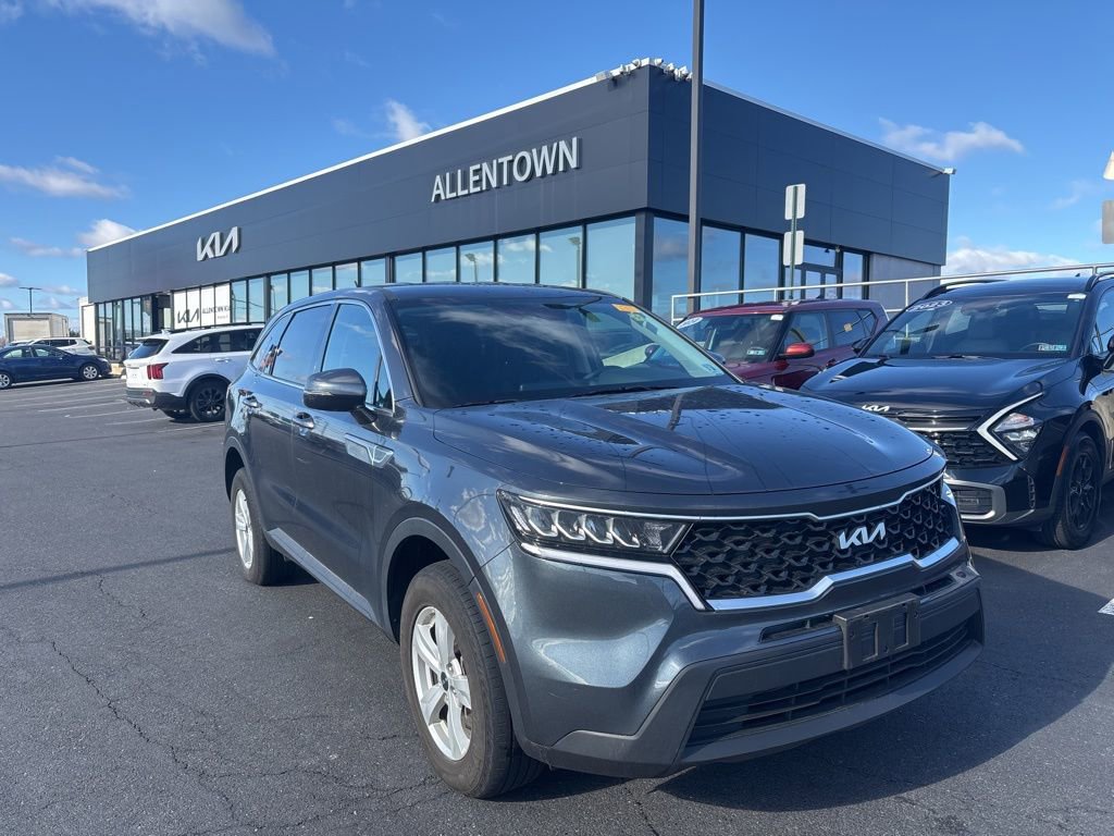 Certified 2023 Kia Sorento LX