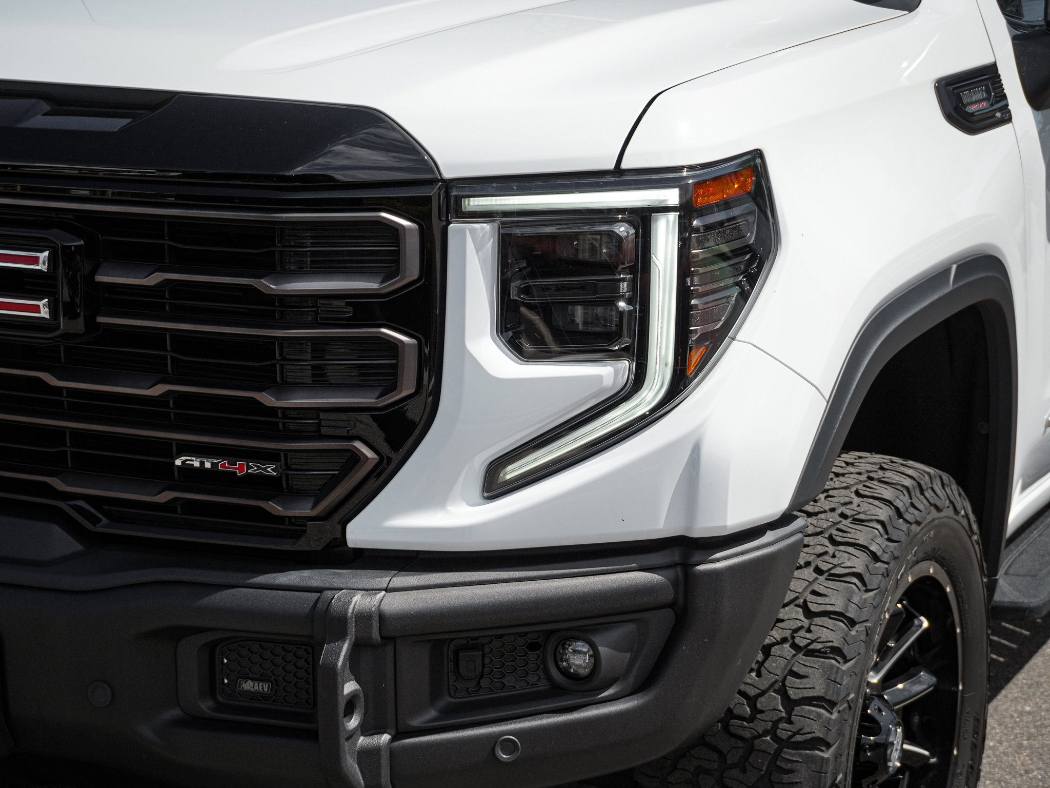 Used 2024 GMC Sierra 1500 AT4X image 6