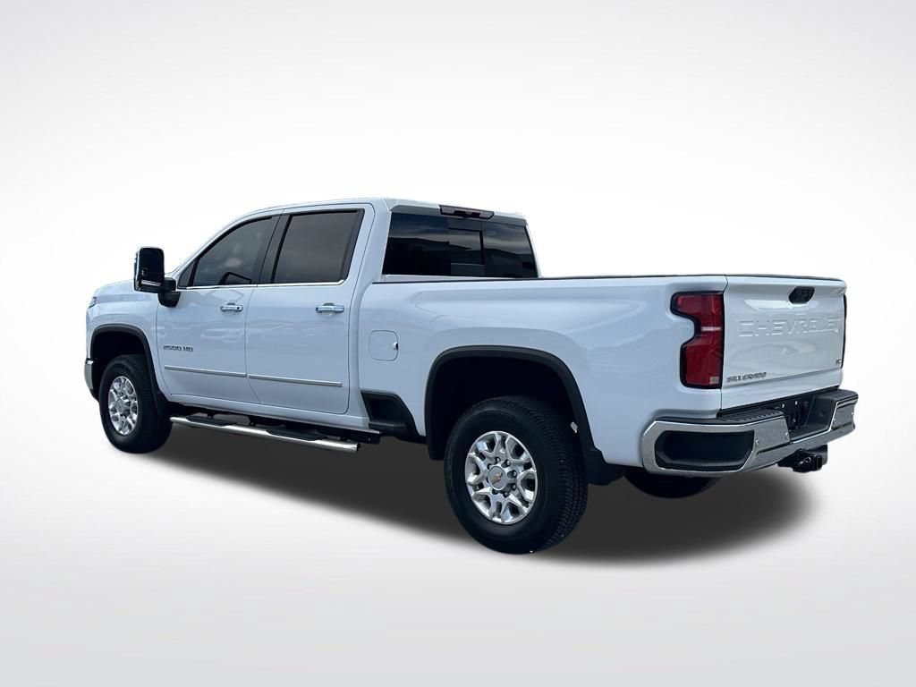 Used 2025 Chevrolet Silverado 2500 LTZ w/ LTZ Convenience Package AWD/4WD image 5