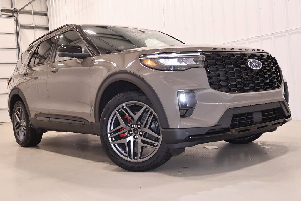 New 2026 Ford Explorer ST-Line w/ ST-Line Street Pack image 38