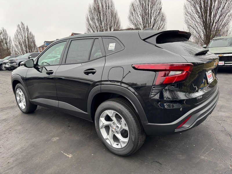 New 2026 Chevrolet Trax LS w/ LS Convenience Package image 5